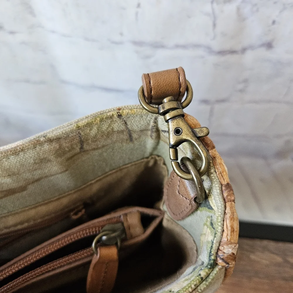 Vintage Fossil Island Palm Print Woven Rattan Wood Handle Handbag
